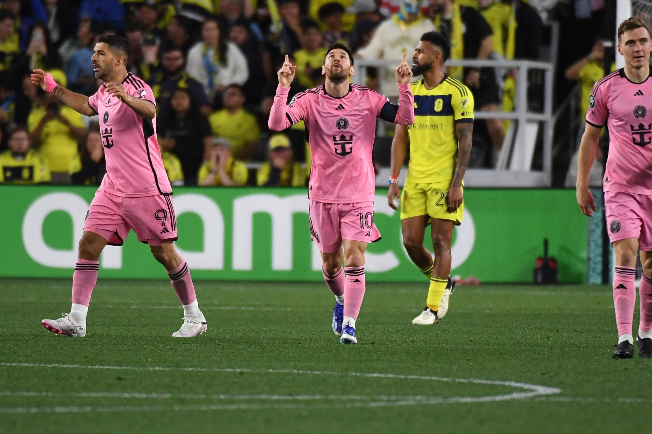 爱游戏体育- 西蒙尼看见梅西在热身是哪场比赛 