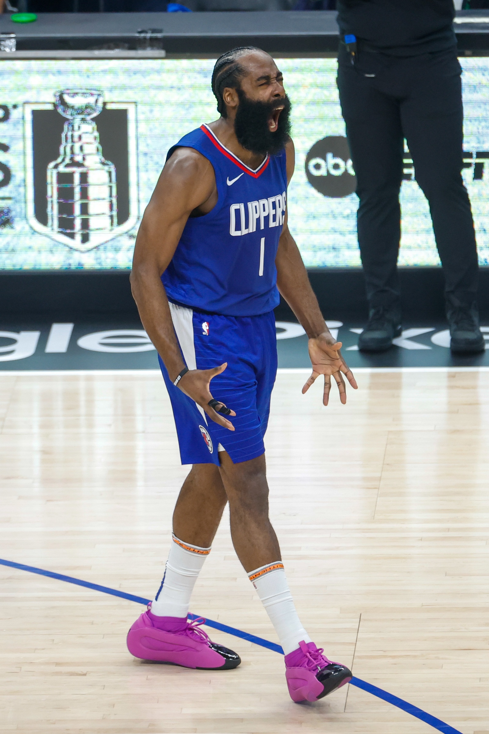 爱游戏体育-关于哈登新星精彩发挥表现惊艳,老鹰未来可期!的信息