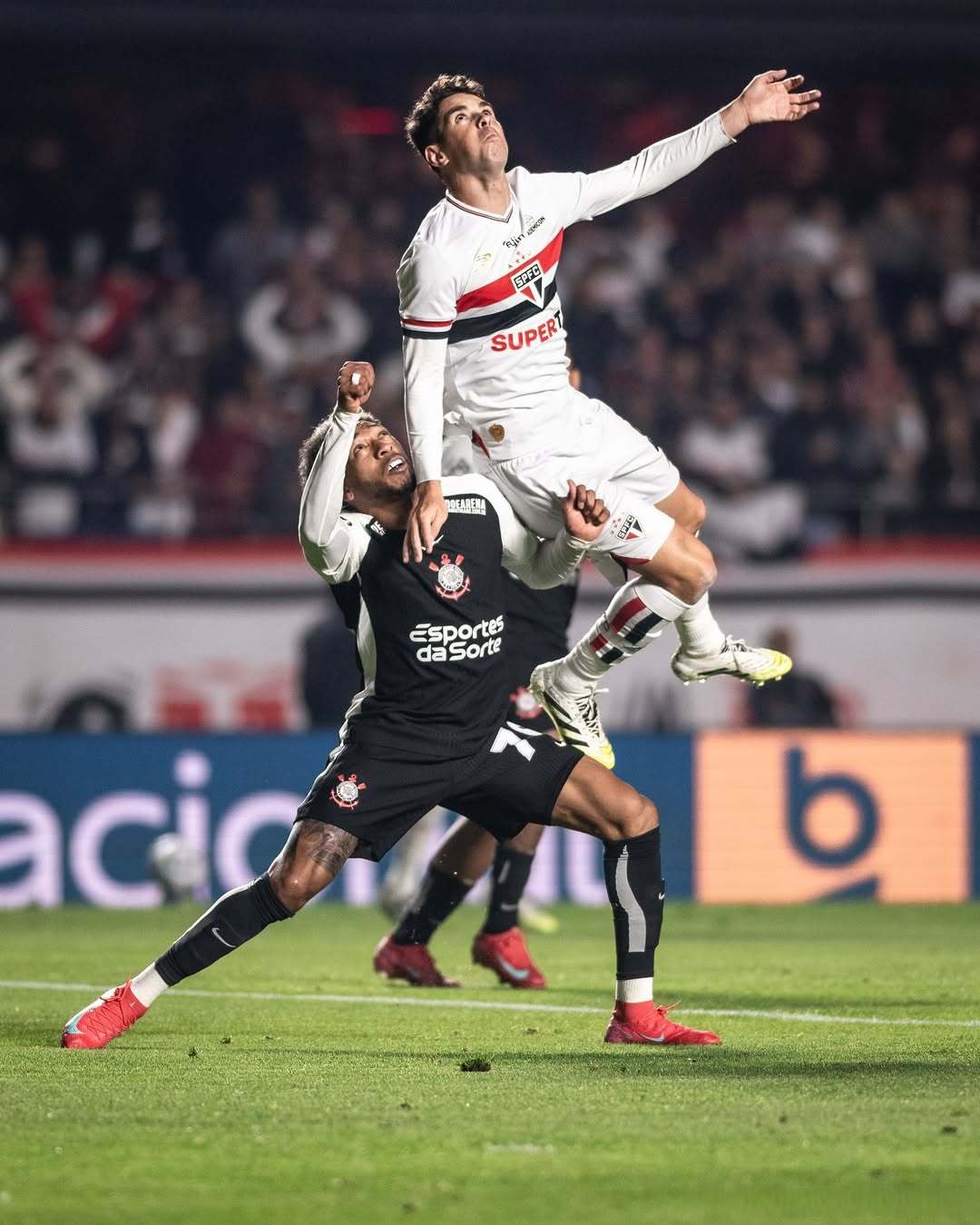 爱游戏体育-关于浓眉哥连续七场比赛得分超过绝杀，巴黎圣日耳曼挑战极限！的信息